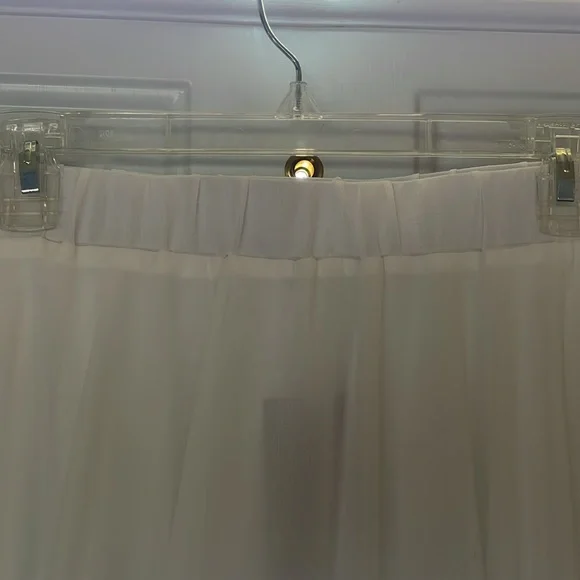 NWT Verdusa polyester fully lined elastic waist white wired bottom skirt, Size M - Picture 4 of 10